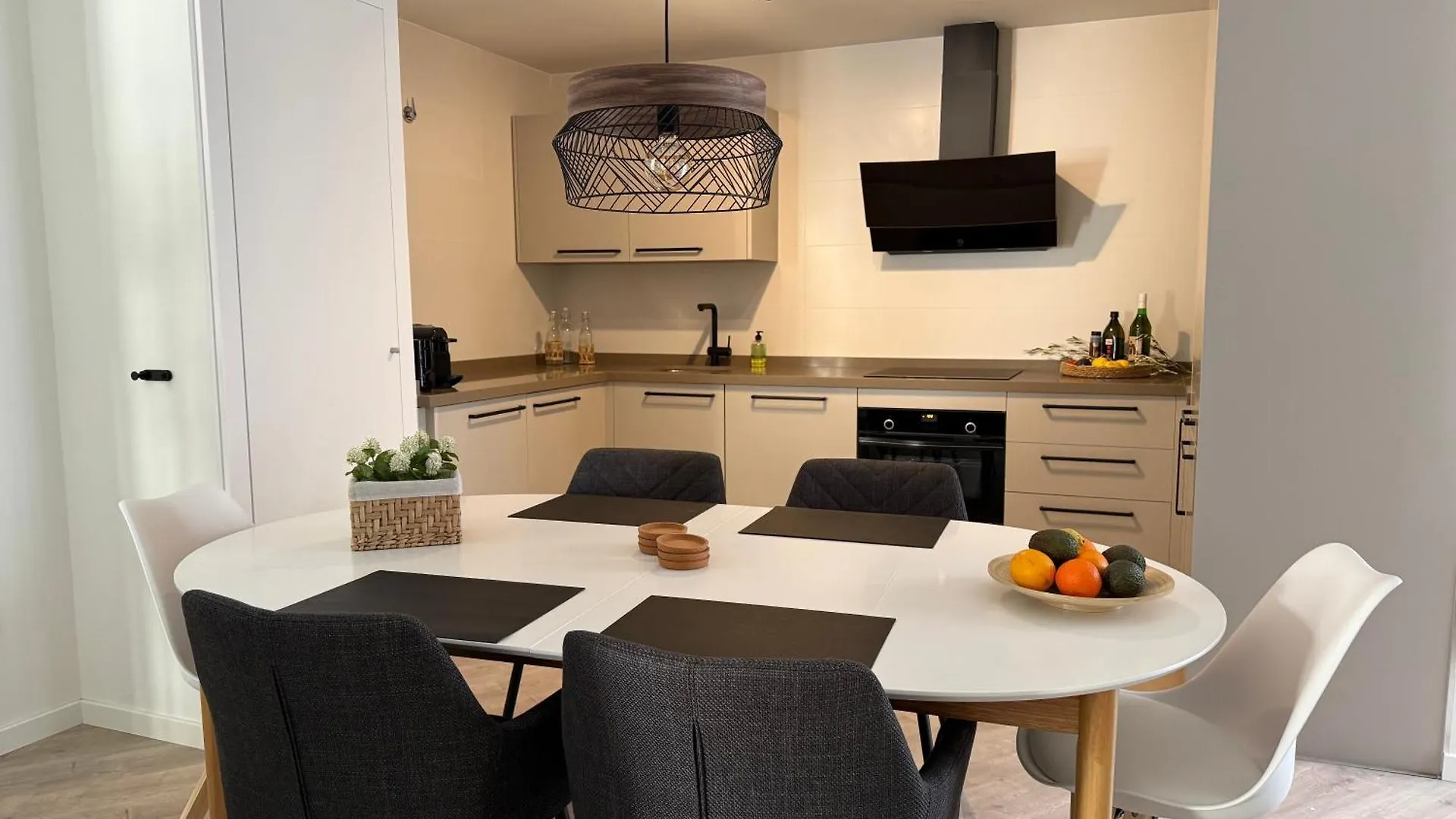 H2M Postigo Duplex Terrace 2 Bathrooms, Smart Tv, Oven Malaga Apartment