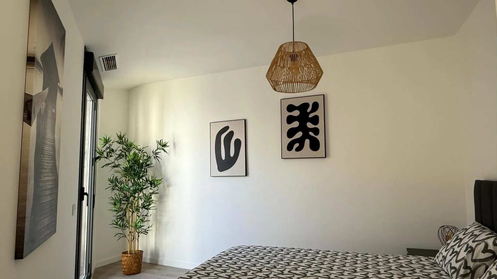 H2M Postigo Duplex Terrace 2 Bathrooms, Smart Tv, Oven Malaga 0*,