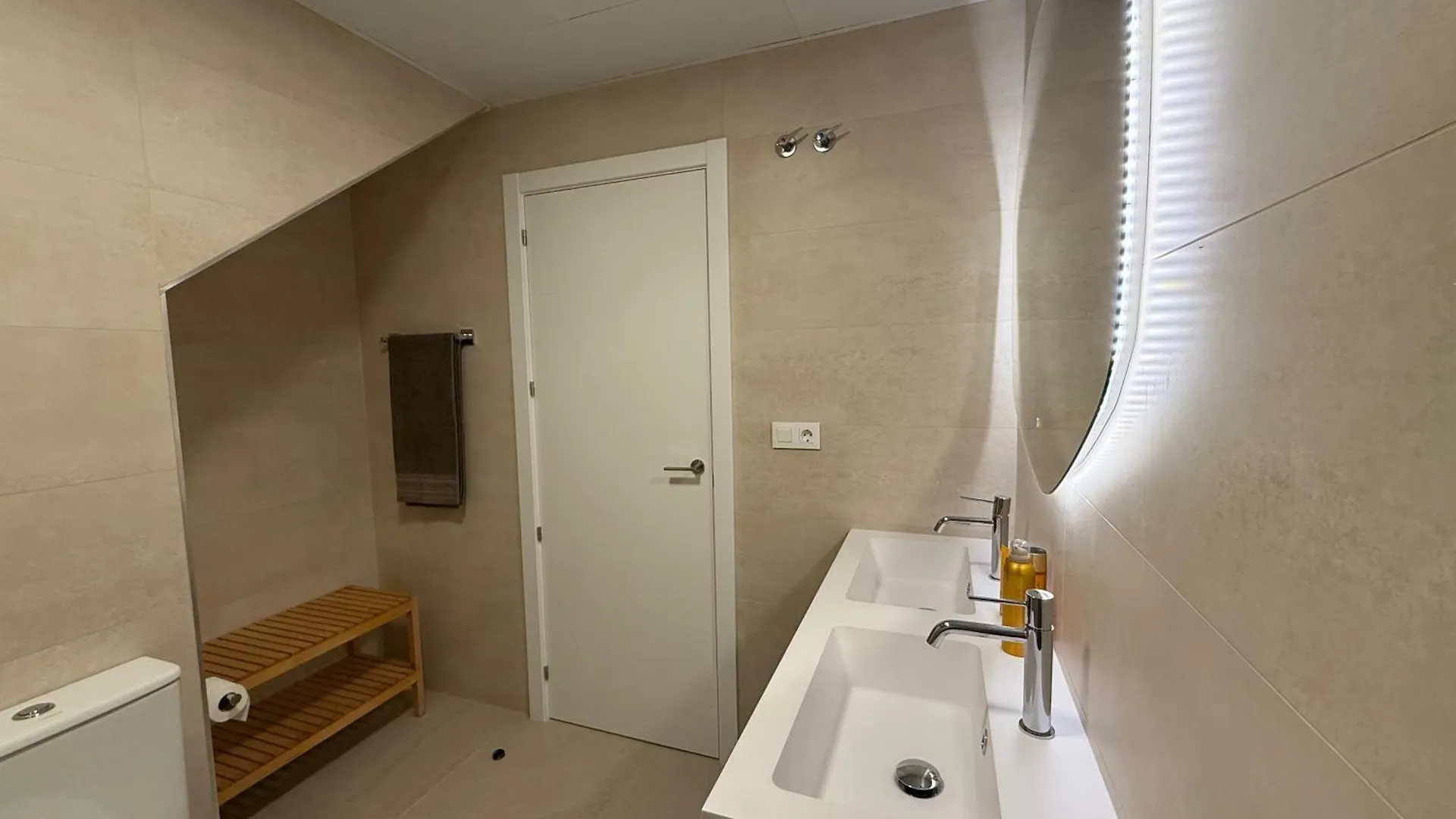 H2M Postigo Duplex Terrace 2 Bathrooms, Smart Tv, Oven Malaga 0*,  Spain