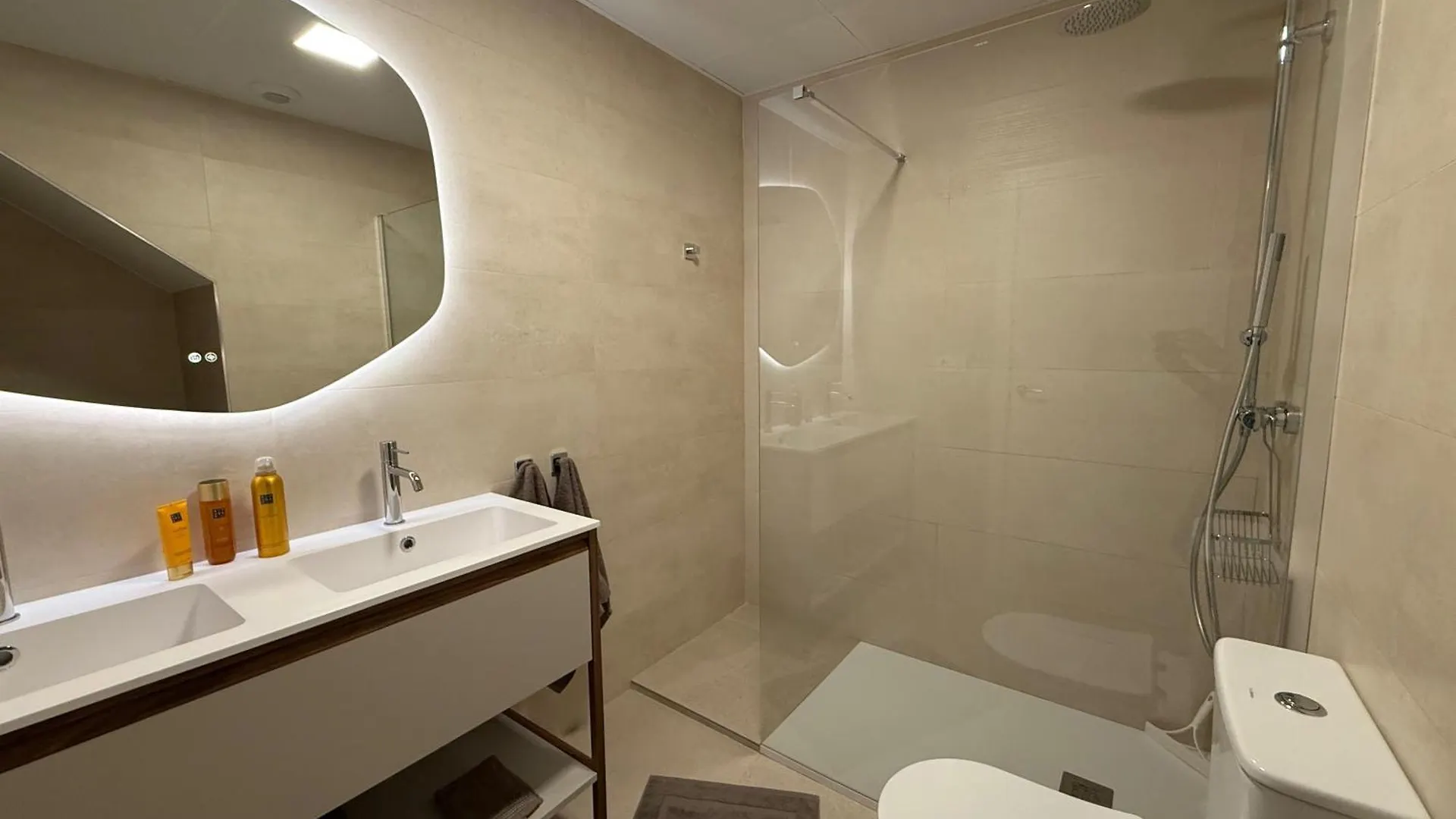 H2M Postigo Duplex Terrace 2 Bathrooms, Smart Tv, Oven Malaga Apartment
